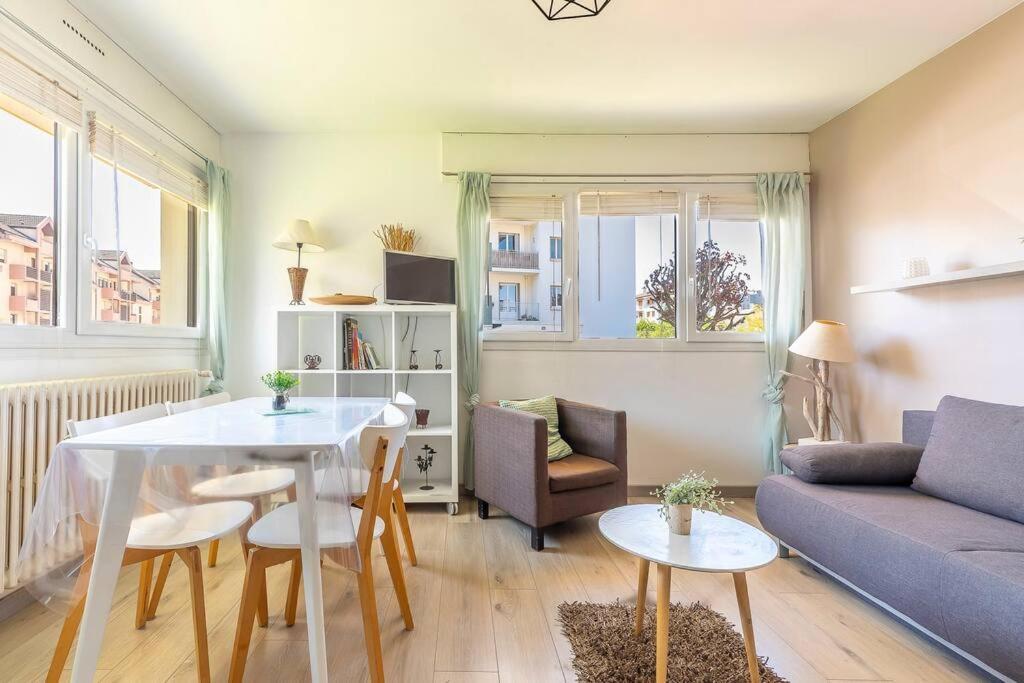 Appart Cosy Annecy Parking Et Velos Gratuit Buitenkant foto